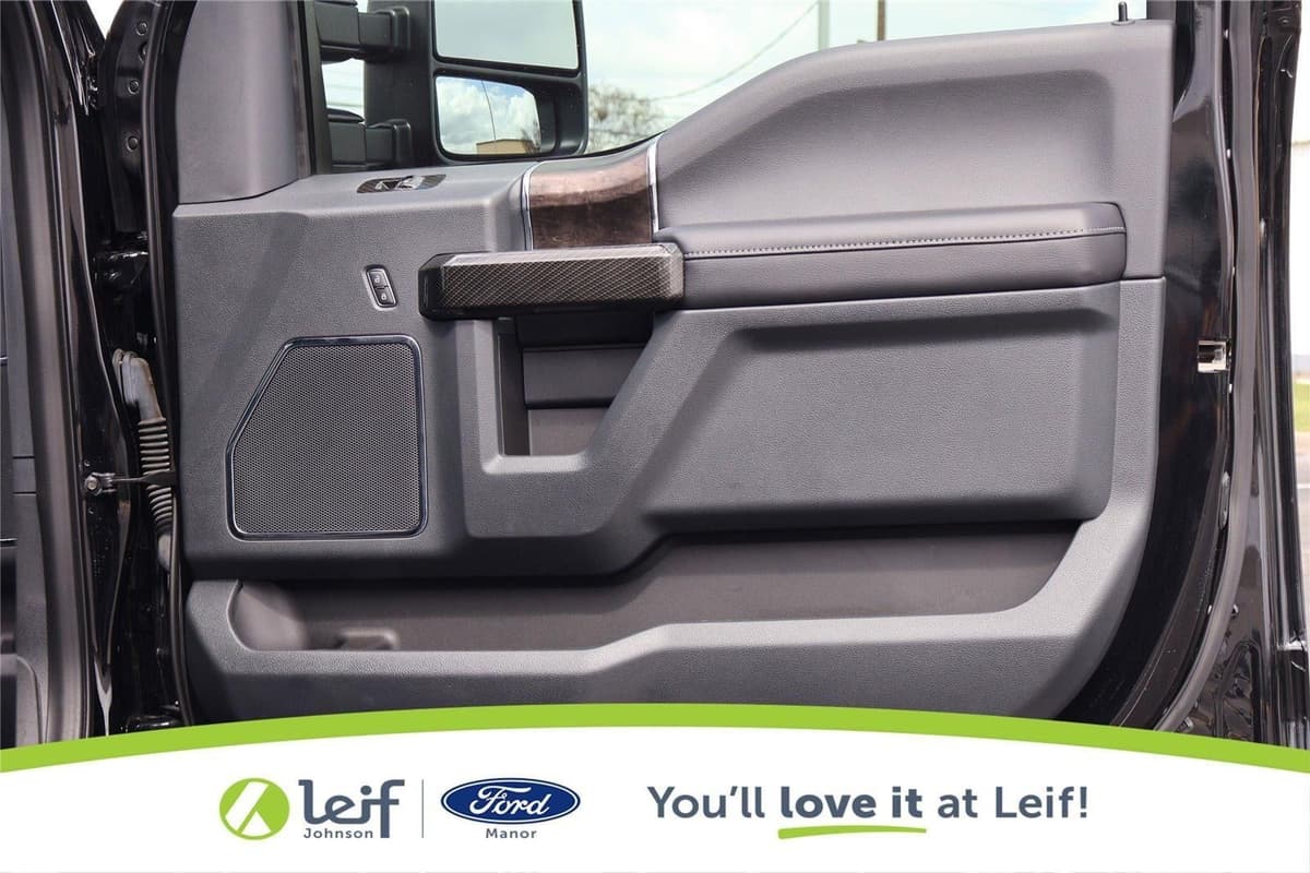 2022 Ford Super Duty F-250 - Image 39