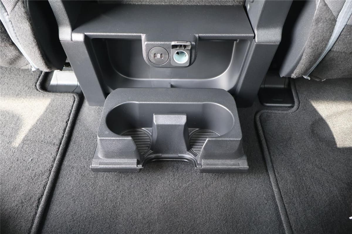 2025 Ford Super Duty F-250 - Image 30