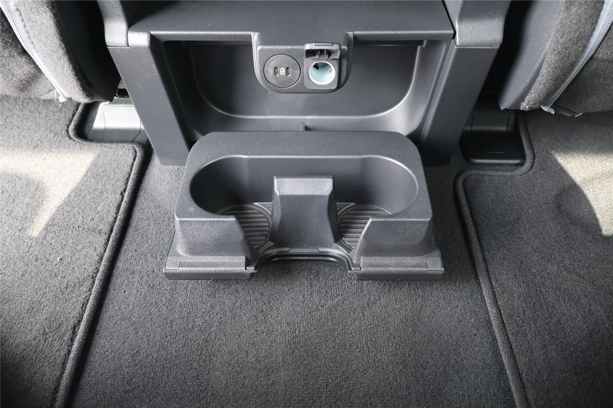 2025 Ford Super Duty F-250 - Image 31