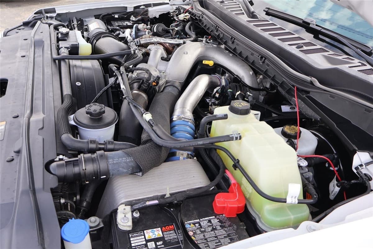 2025 Ford Super Duty F-250 - Image 40