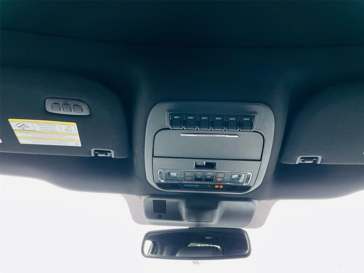 2023 Ford Super Duty F-350 - Image 32