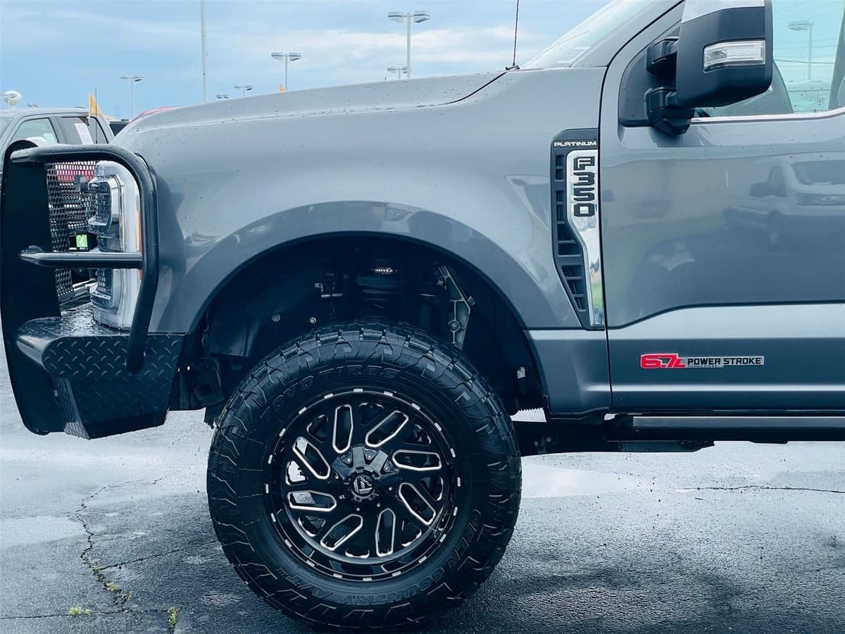 2023 Ford Super Duty F-350 - Image 7