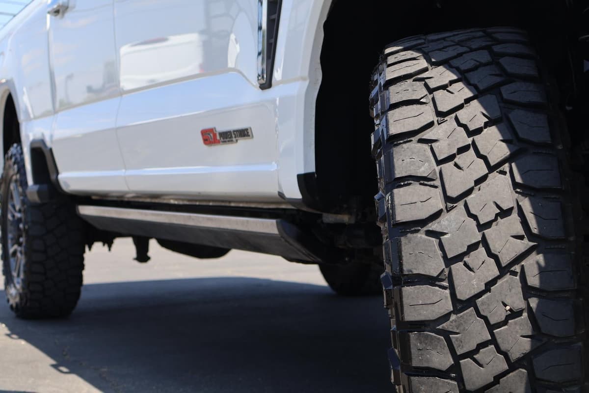 2024 Ford Super Duty F-350 - Image 11