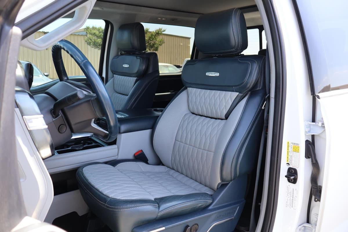 2024 Ford Super Duty F-350 - Image 14