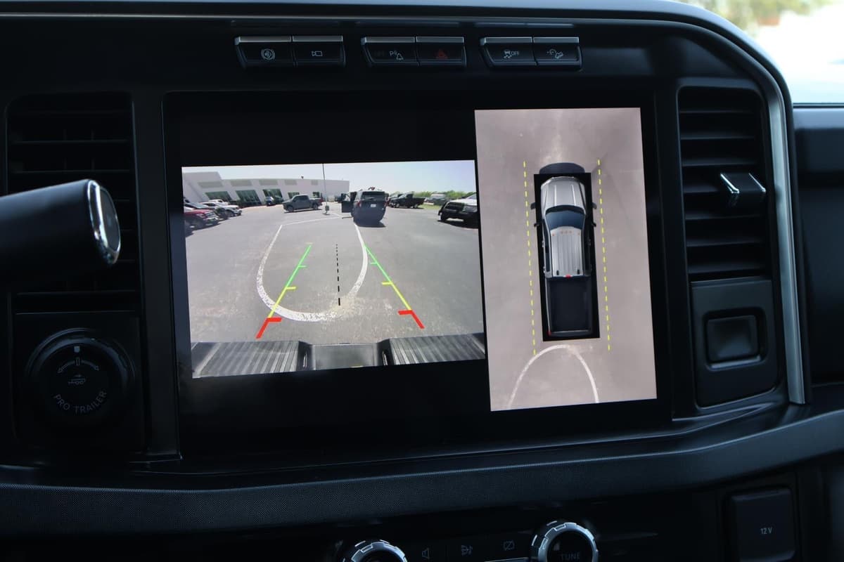 2024 Ford Super Duty F-350 - Image 23