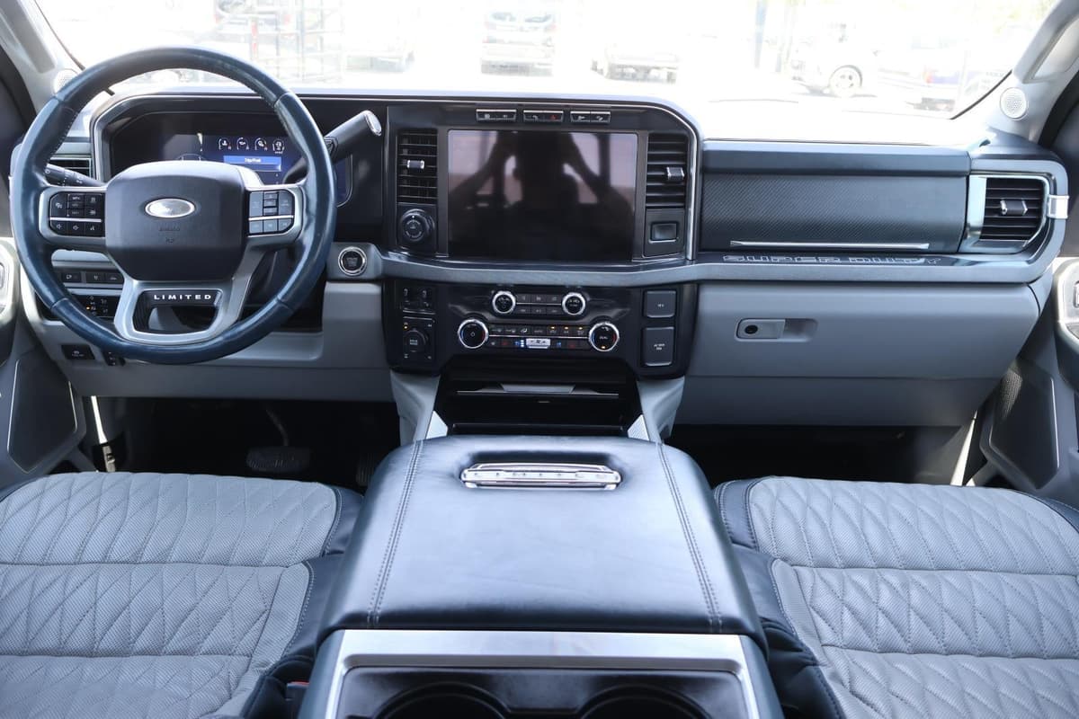 2024 Ford Super Duty F-350 - Image 25