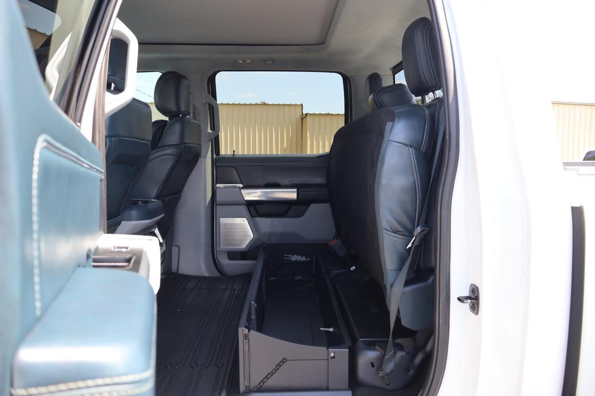 2024 Ford Super Duty F-350 - Image 29