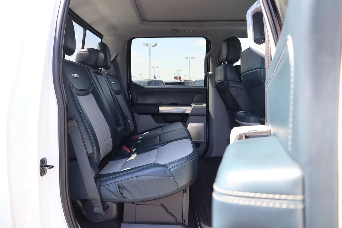 2024 Ford Super Duty F-350 - Image 33