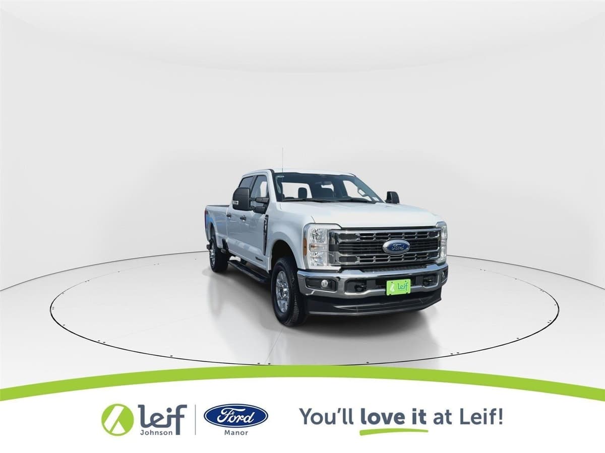 2024 Ford Super Duty F-350 - Image 3