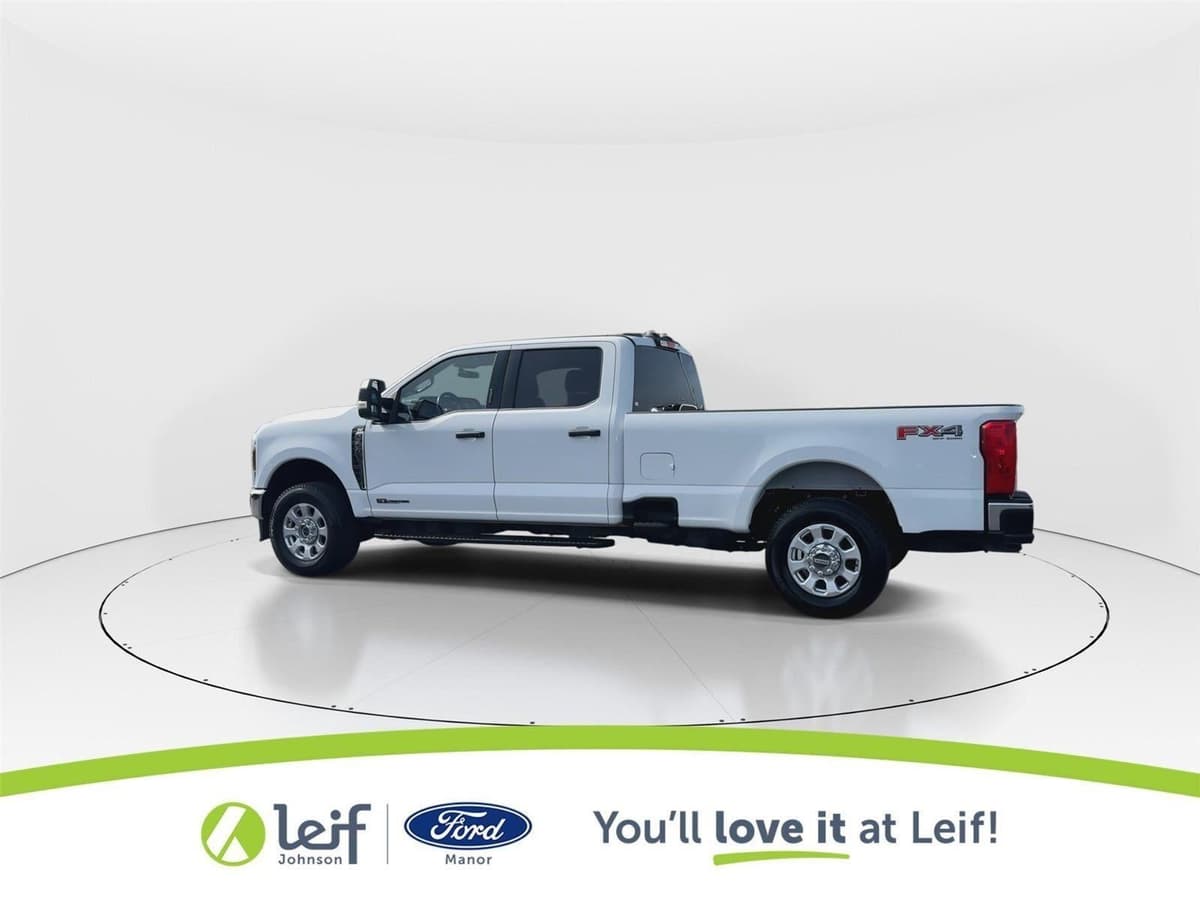 2024 Ford Super Duty F-350 - Image 6