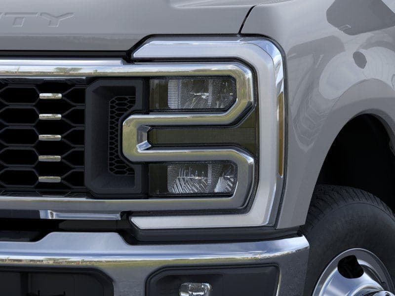 2026 Ford Super Duty F-350 - Image 16