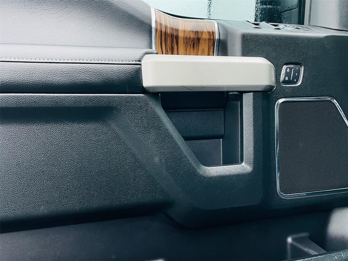 2018 Ford F-150 - Image 13