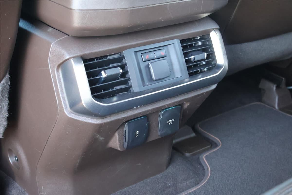 2022 Ford F-150 - Image 31