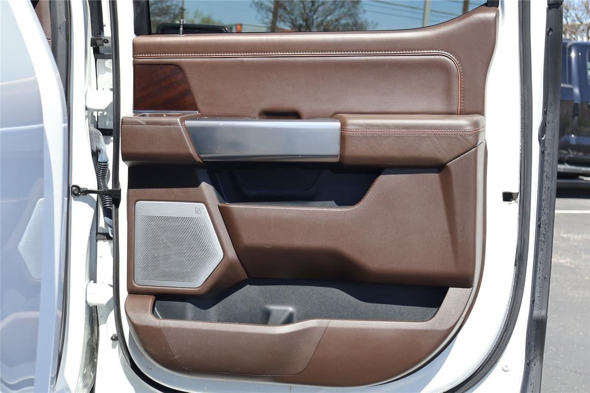 2022 Ford F-150 - Image 32