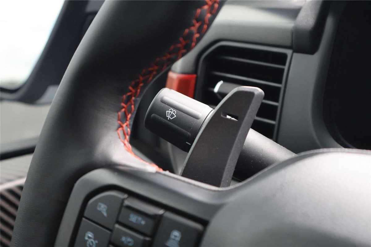 2025 Ford F-150 - Image 19