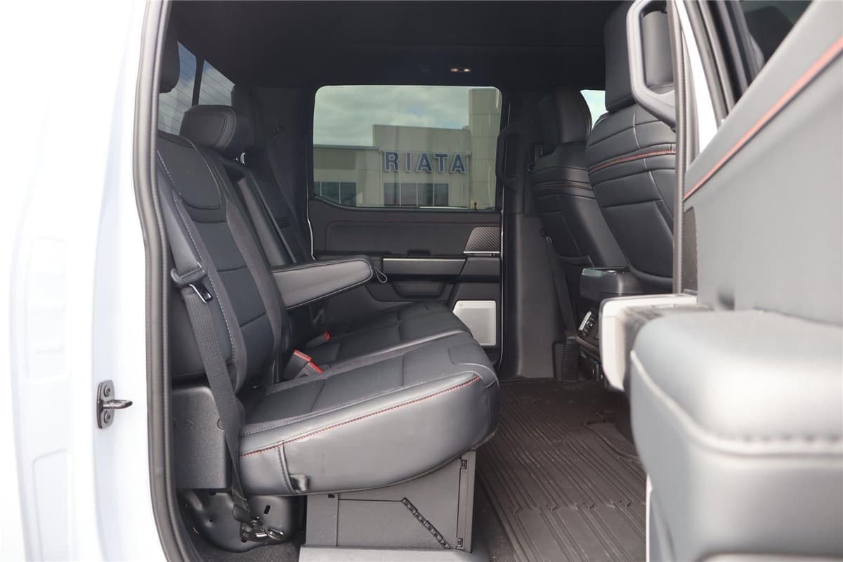 2025 Ford F-150 - Image 35