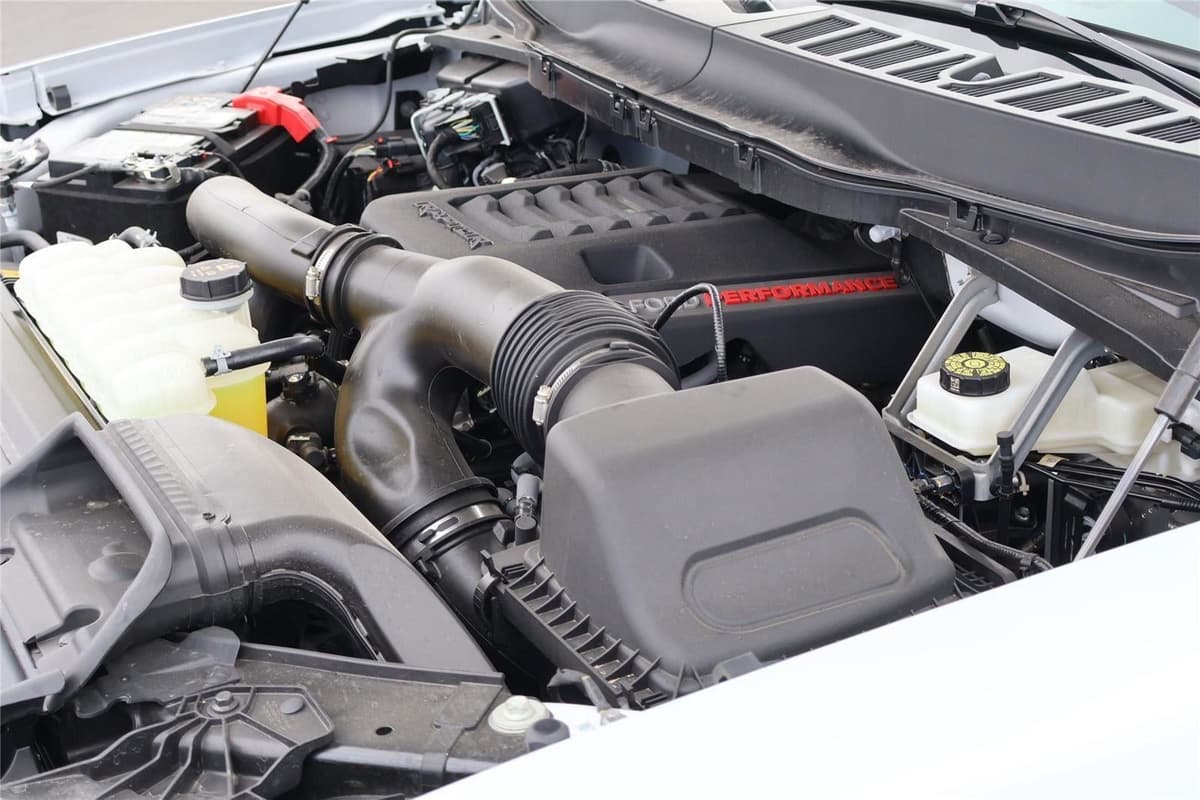 2025 Ford F-150 - Image 41