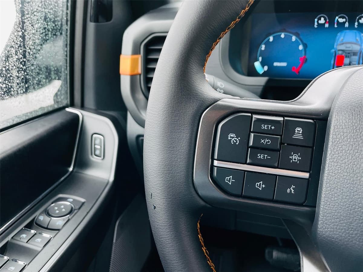 2025 Ford F-150 - Image 14