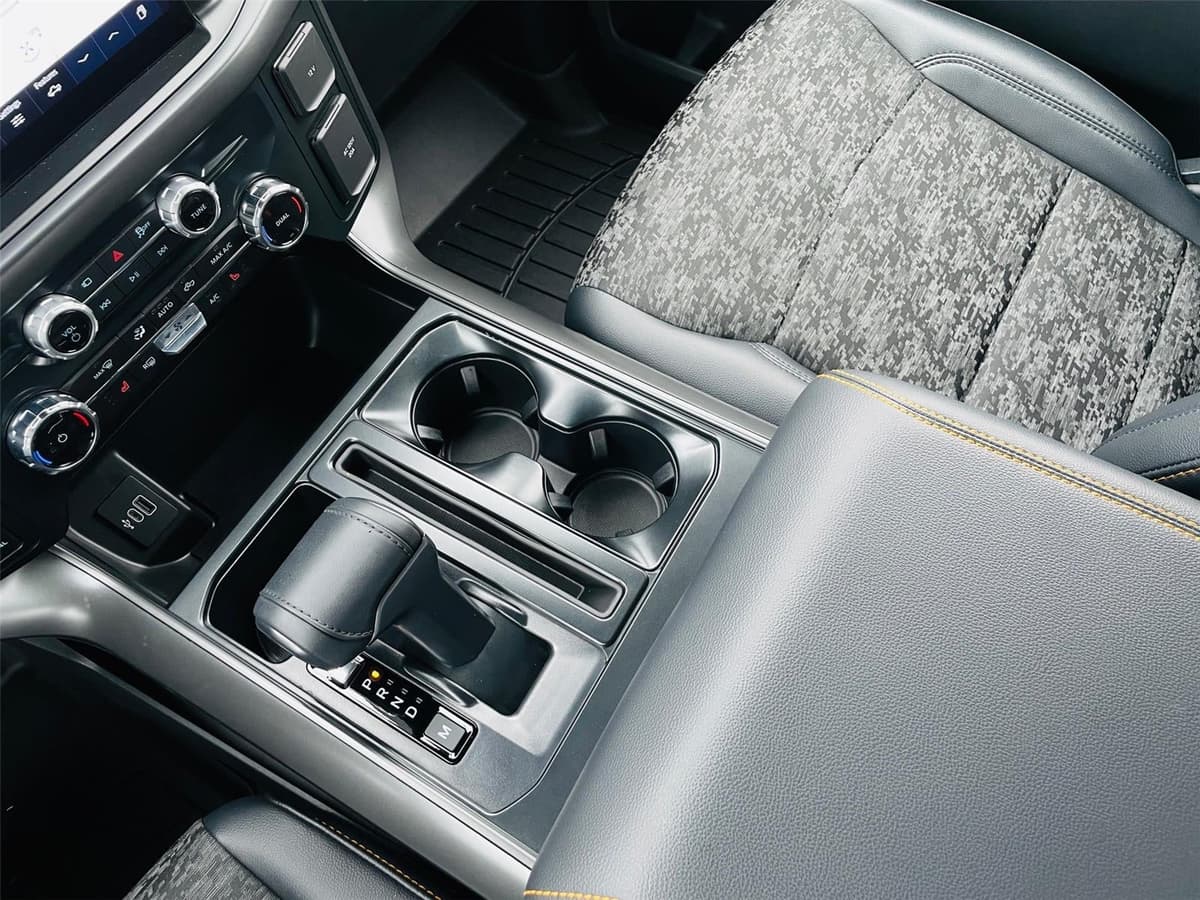 2025 Ford F-150 - Image 18