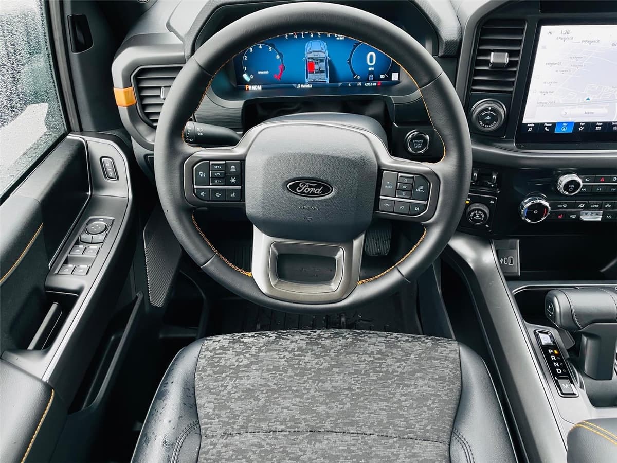 2025 Ford F-150 - Image 30