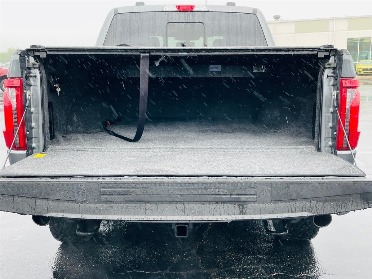 2025 Ford F-150 - Image 31