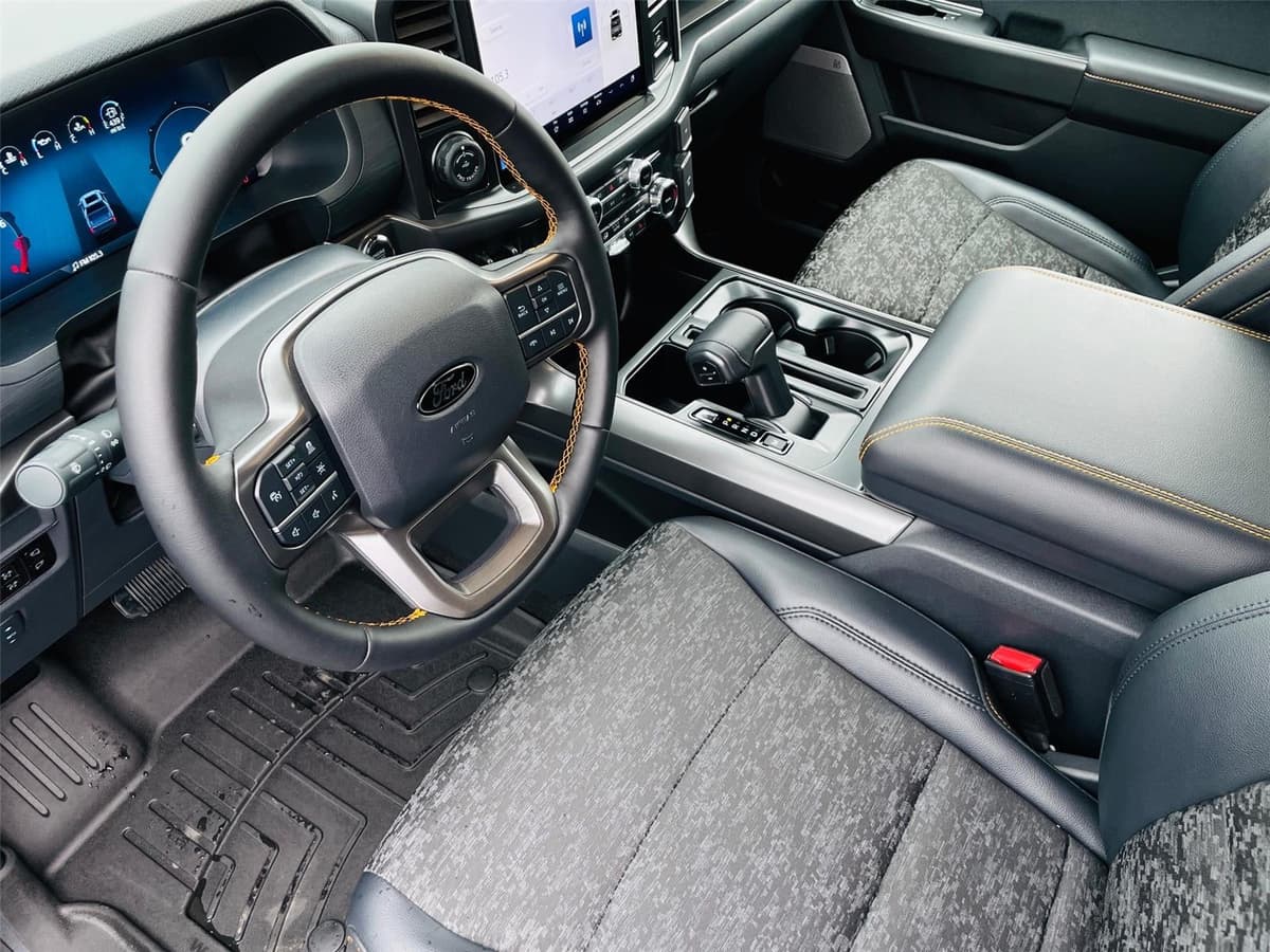 2025 Ford F-150 - Image 7