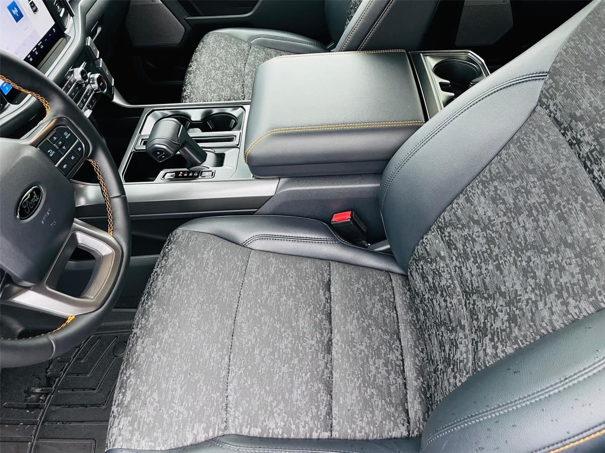 2025 Ford F-150 - Image 8