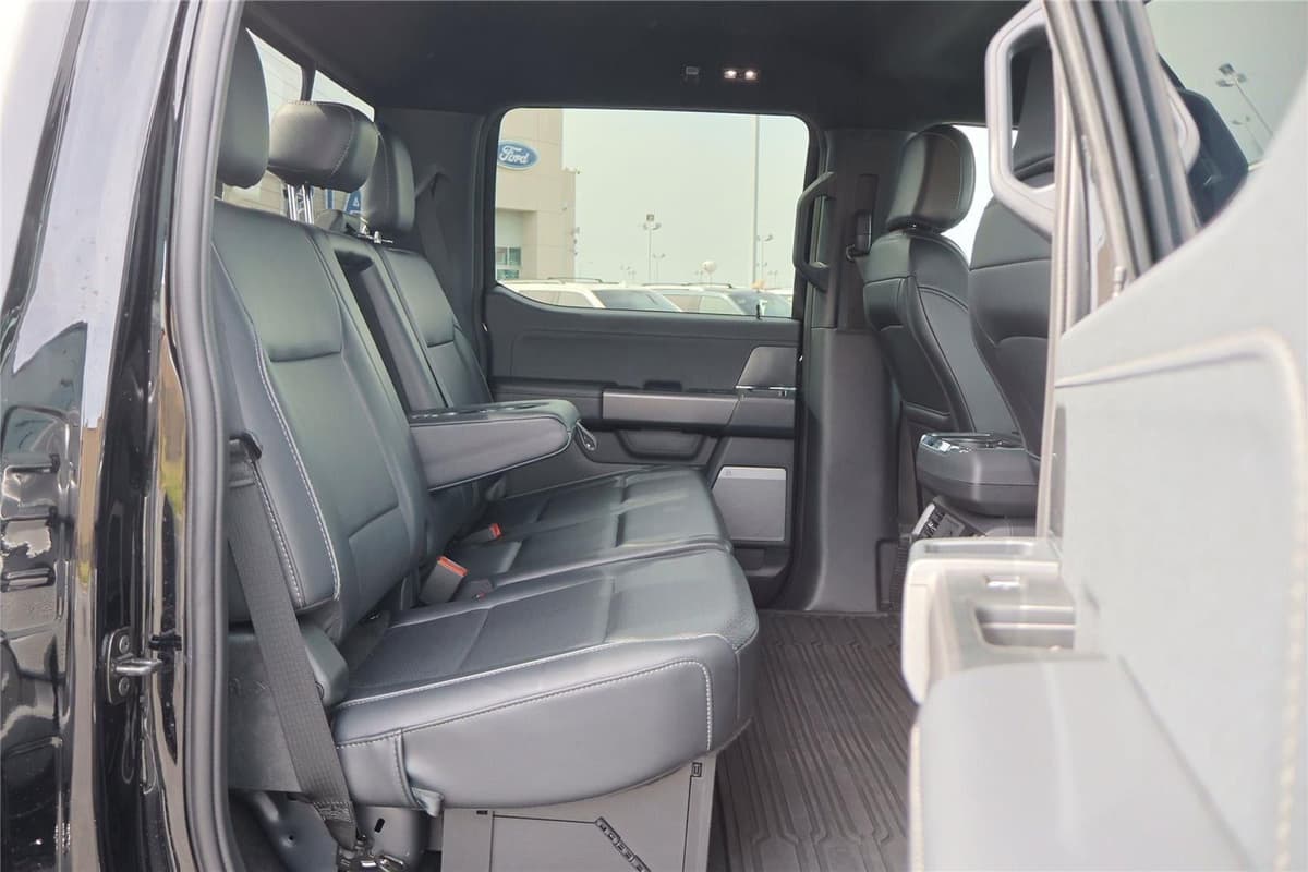 2025 Ford F-150 - Image 29