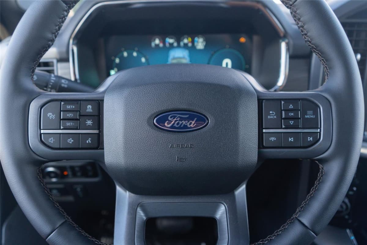 2025 Ford F-150 - Image 11