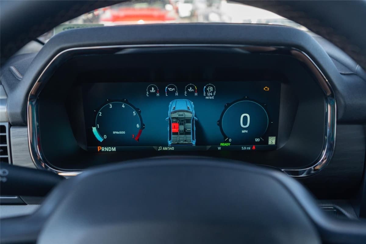 2025 Ford F-150 - Image 14