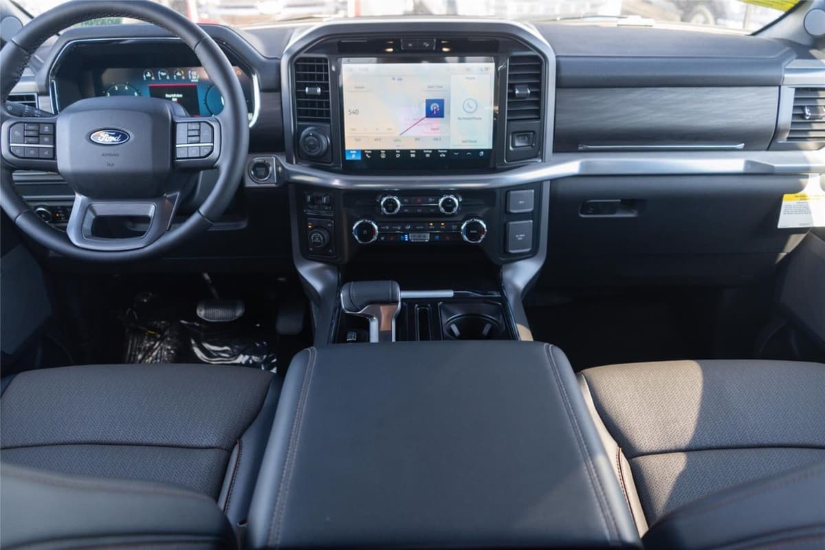 2025 Ford F-150 - Image 22