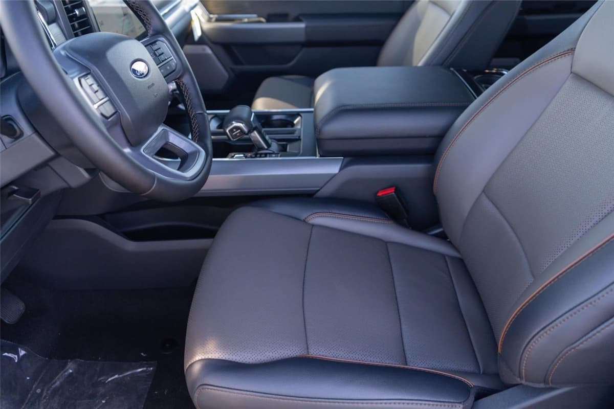 2025 Ford F-150 - Image 9