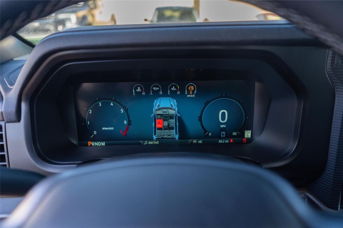 2025 Ford F-150 - Image 14