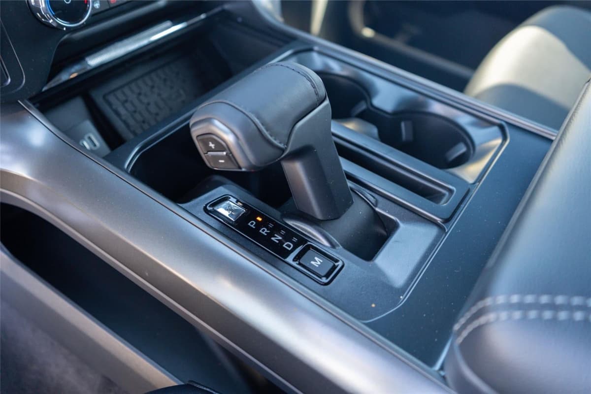 2025 Ford F-150 - Image 16