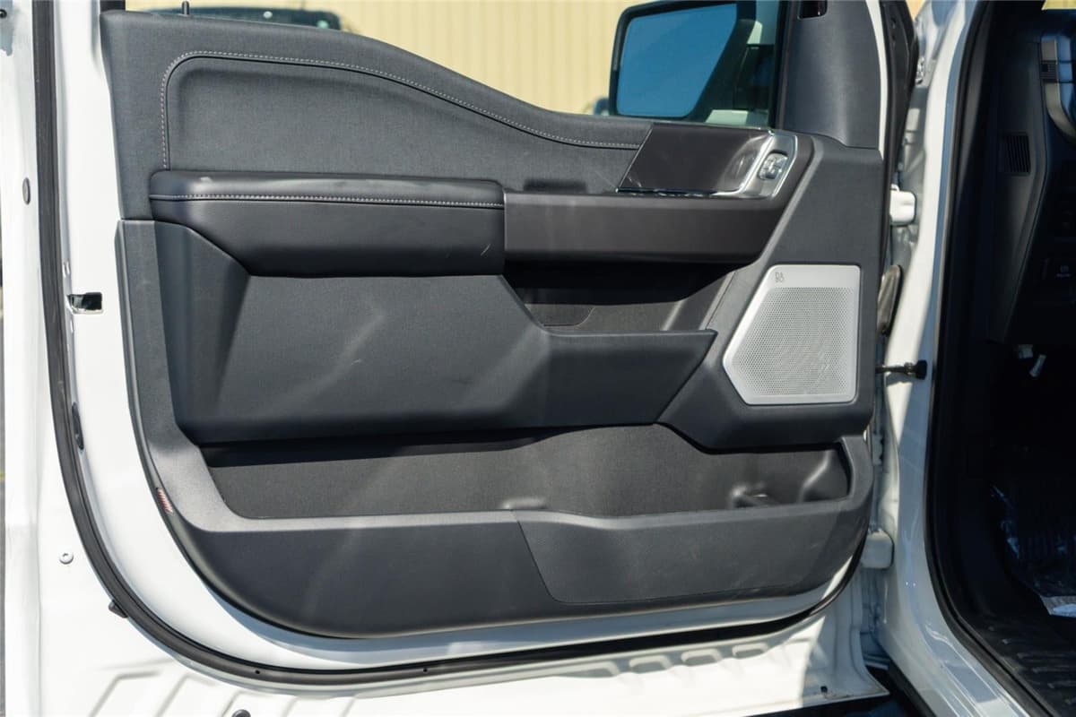 2025 Ford F-150 - Image 22