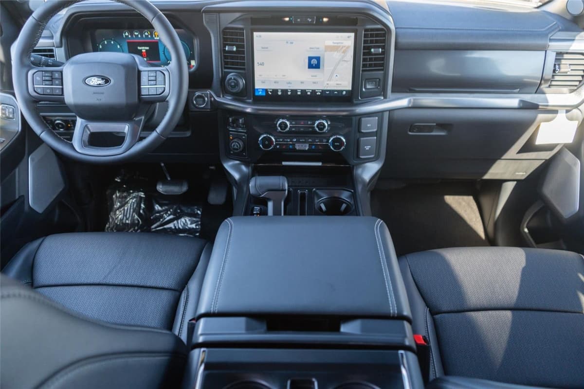 2025 Ford F-150 - Image 23