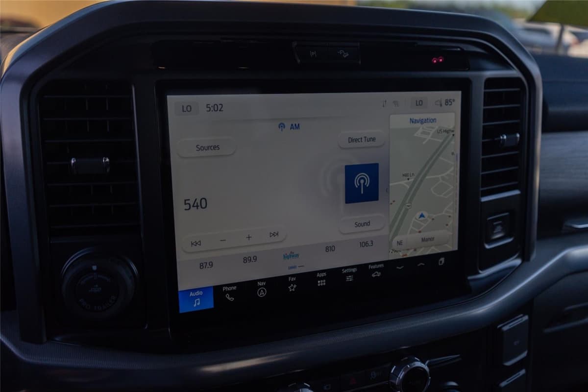 2025 Ford F-150 - Image 17