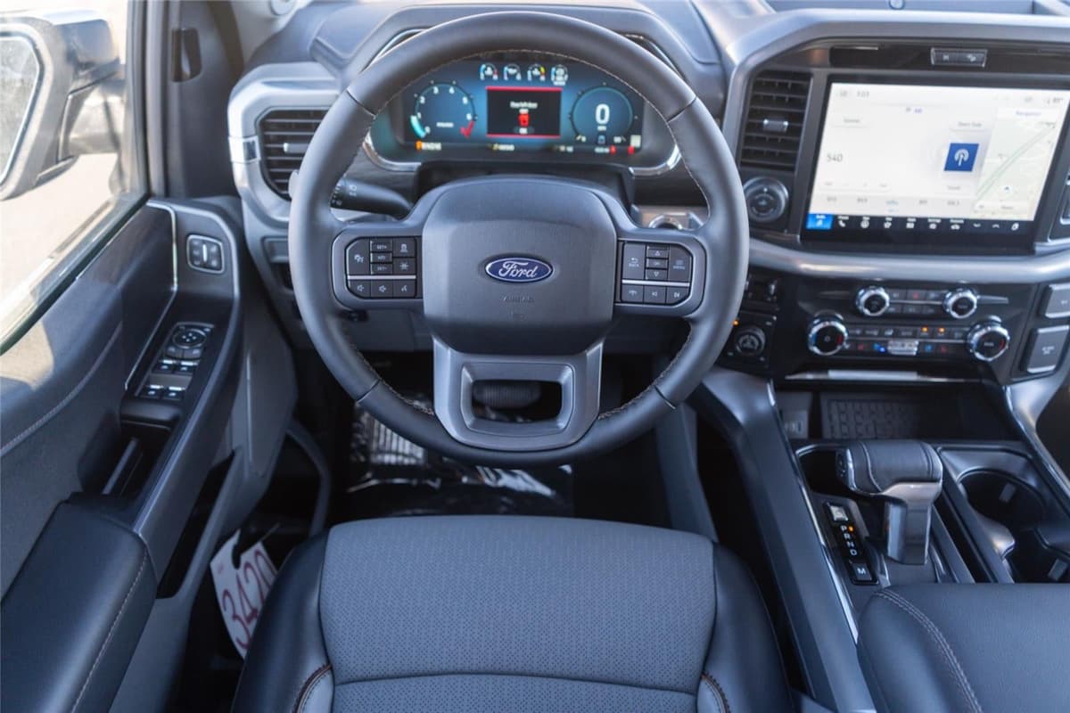 2025 Ford F-150 - Image 21