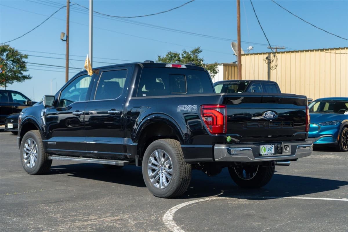 2025 Ford F-150 - Image 6