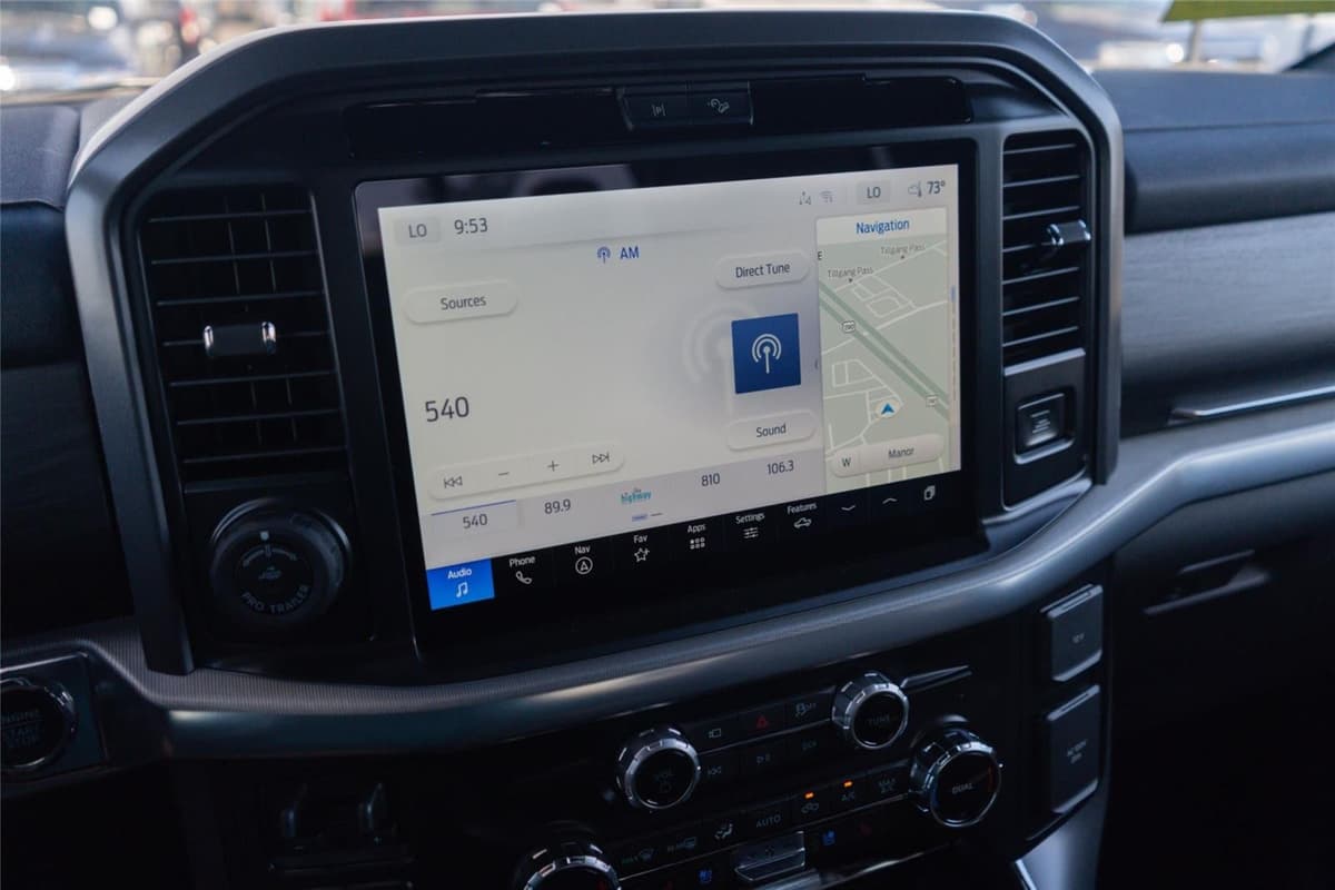 2025 Ford F-150 - Image 17