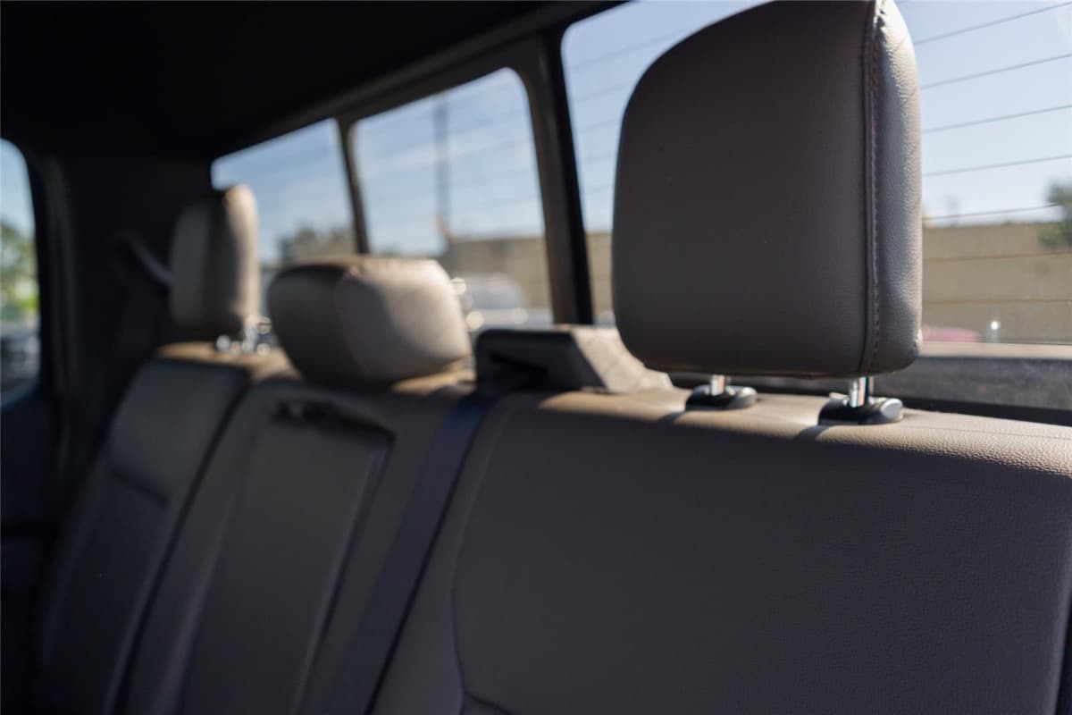 2025 Ford F-150 - Image 25