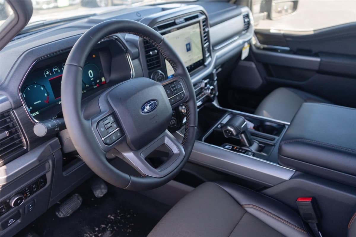 2025 Ford F-150 - Image 8