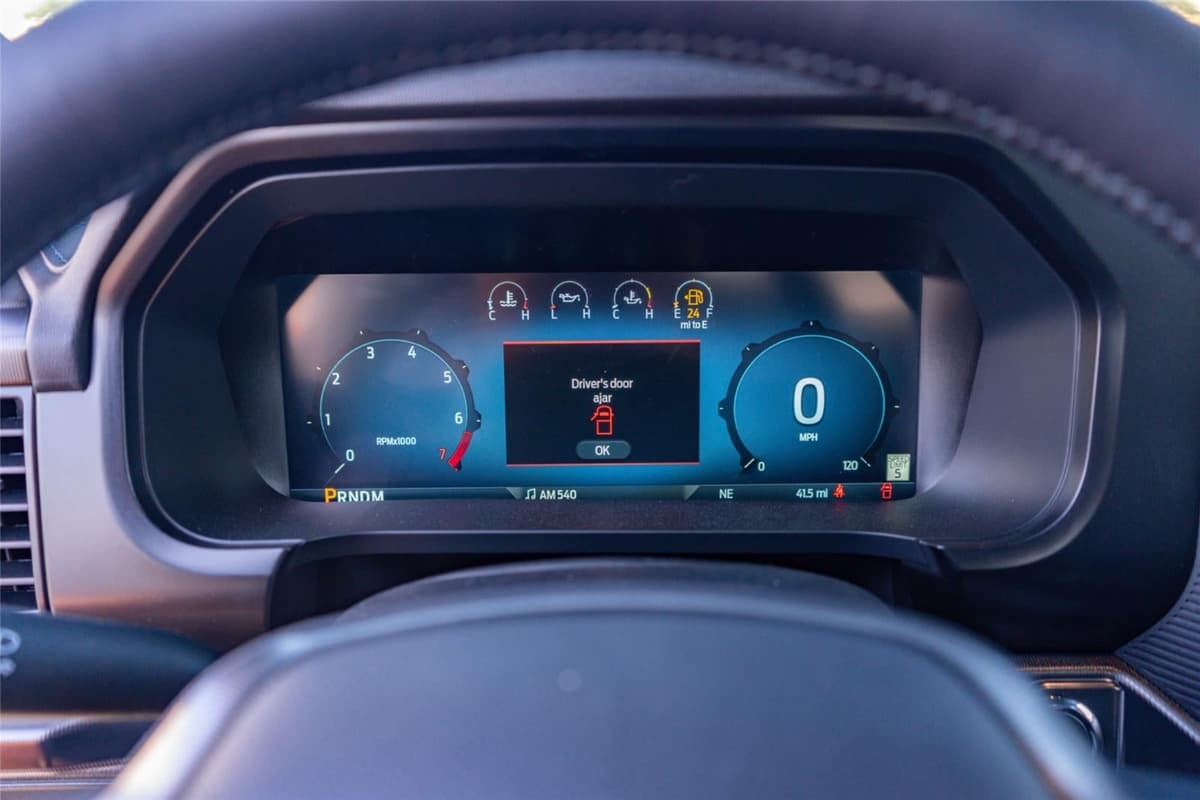 2025 Ford F-150 - Image 14