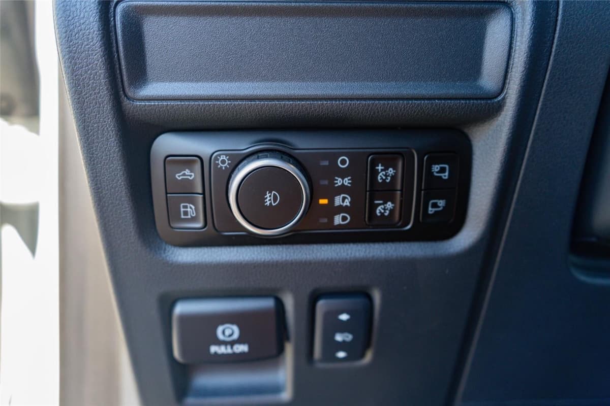 2025 Ford F-150 - Image 18