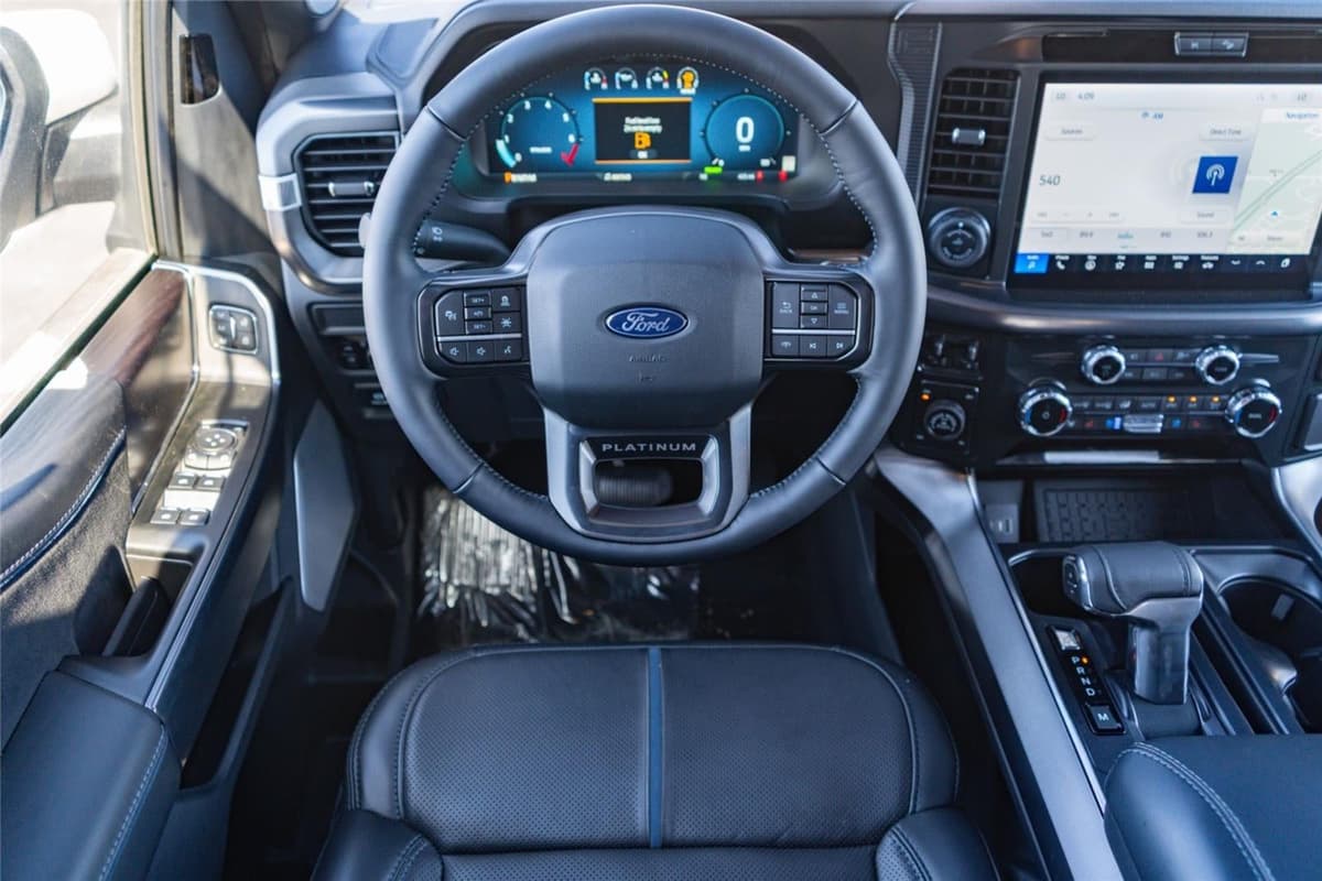 2025 Ford F-150 - Image 22