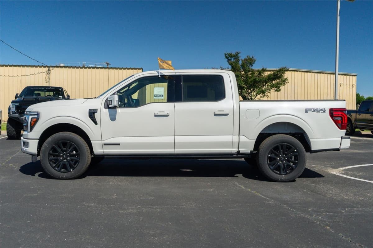2025 Ford F-150 - Image 7