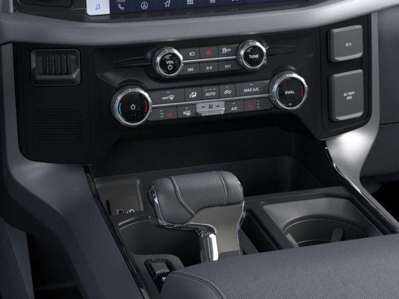 2025 Ford F-150 Lightning - Image 15