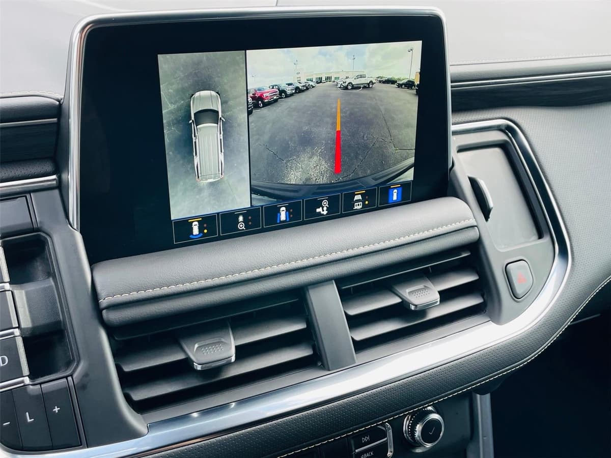 2024 GMC Yukon XL - Image 11