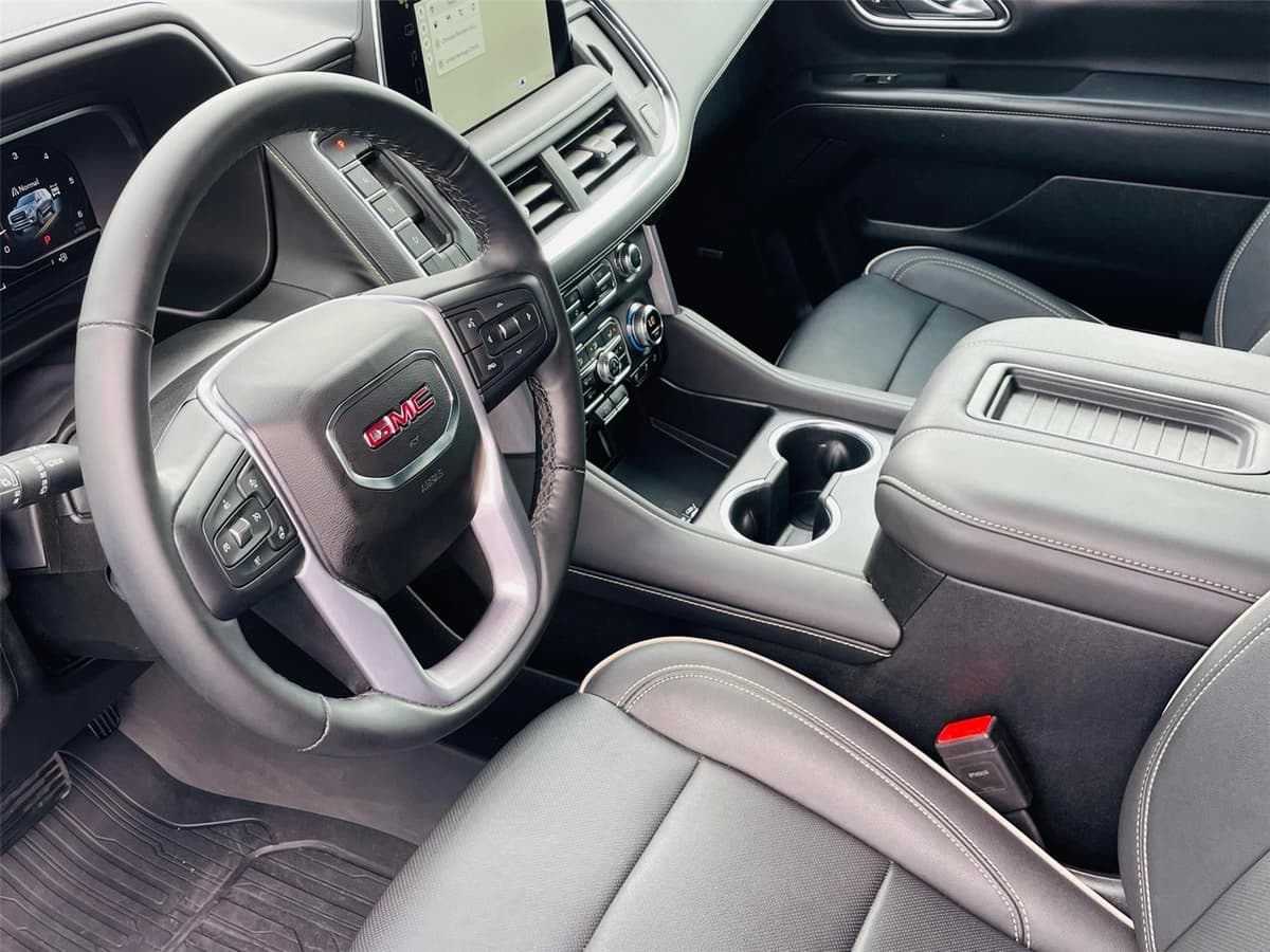 2024 GMC Yukon XL - Image 12