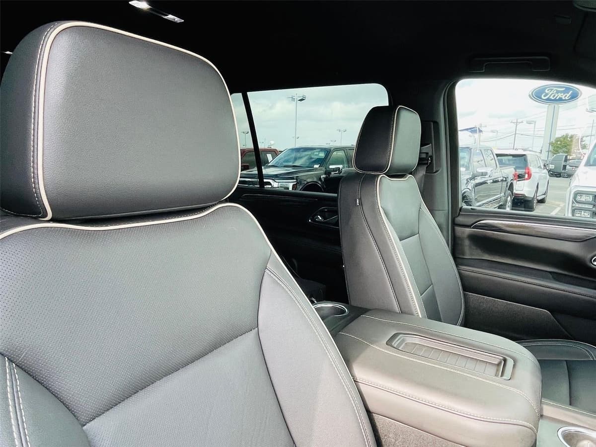 2024 GMC Yukon XL - Image 19